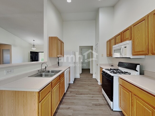 Photo - 4008 Edgeview Dr