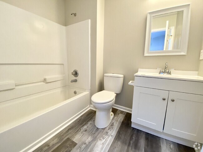 Building Photo - Fully Renovated, Three Bedroom, Bluffton P... Rental