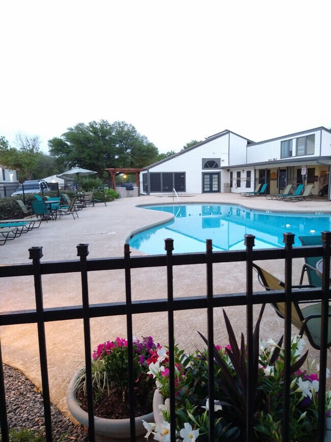 City West Apartments For Rent in Longview, TX