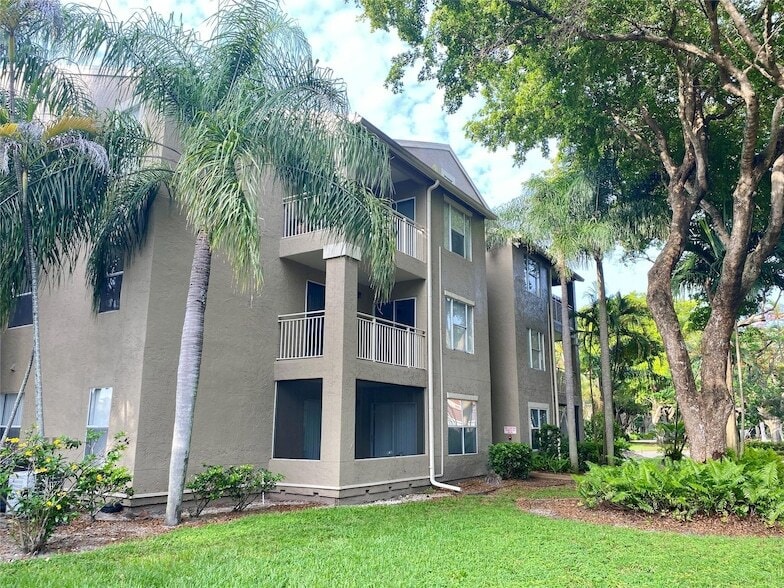 Photo - 1780 Palm Cove Blvd
