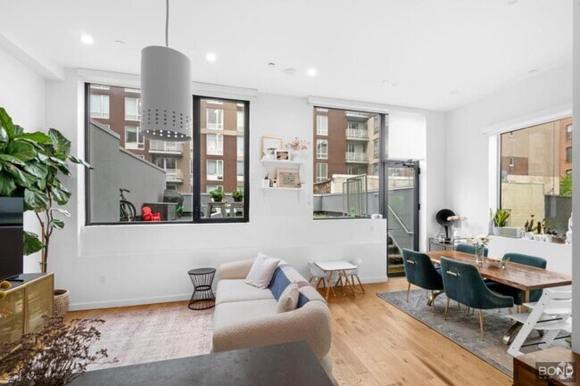 Building Photo - 2 bedroom in Brooklyn NY 11211 Unit 2 Rental