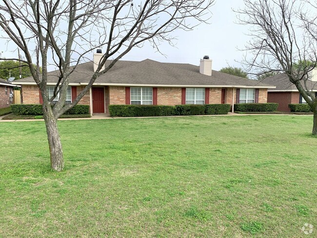 Building Photo - Duplex Rental