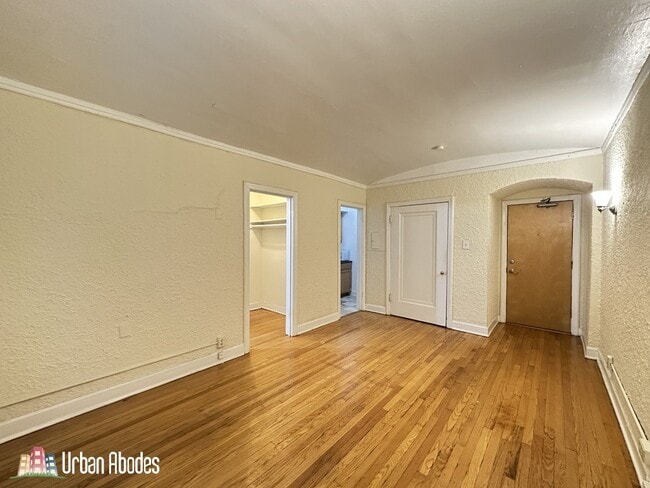 Photo - 532 W Arlington Pl Unit A04C