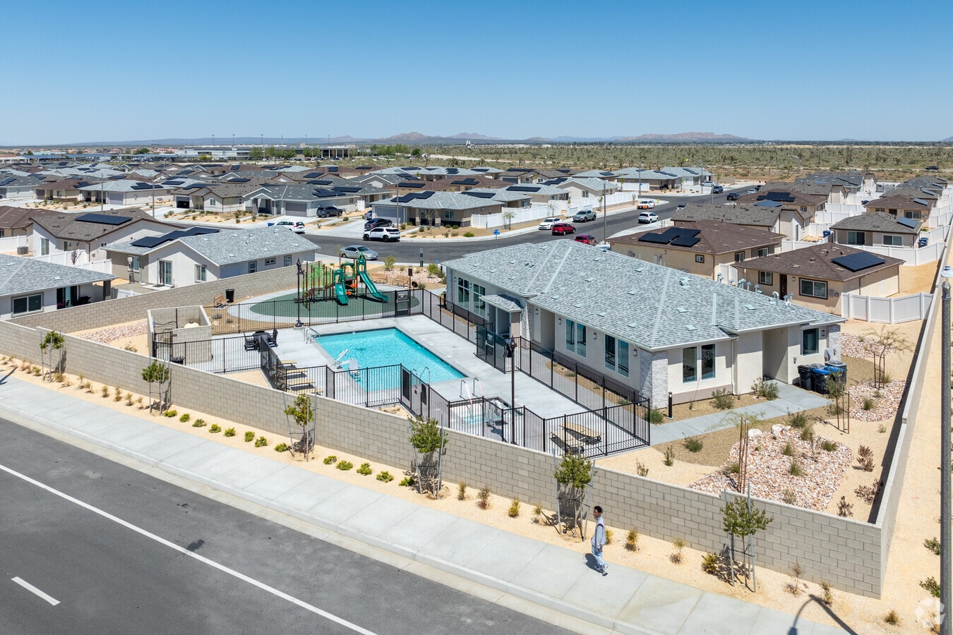 Photo - Maison's Palmdale