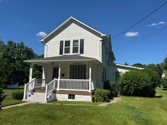 Photo - Lower Gywnedd 3 Bedroom 1.5 Bath Colonial in Penllyn Pa $2,995/month