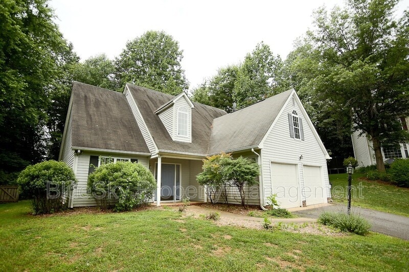 Photo - 1901 Becker Lane