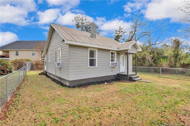 Photo - 326 Hawley Ln