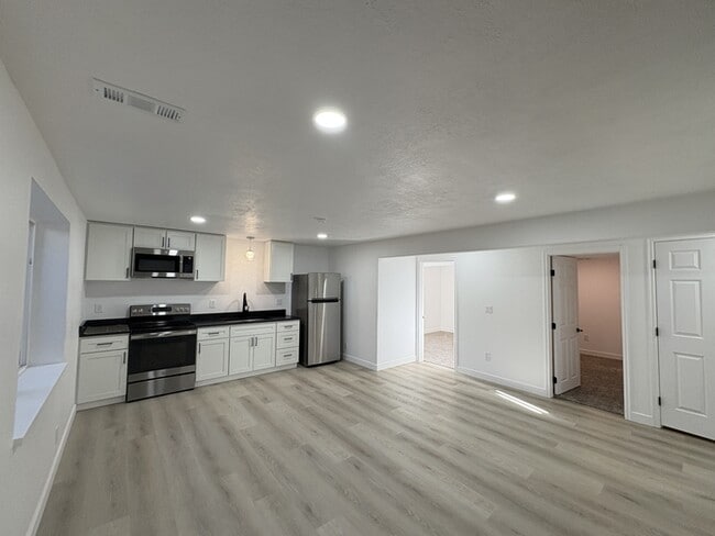 Building Photo - 7898 Tinamous Rd