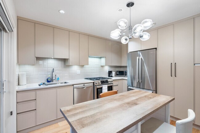 Photo - 2764 W 10th Ave Unit ID1051781P