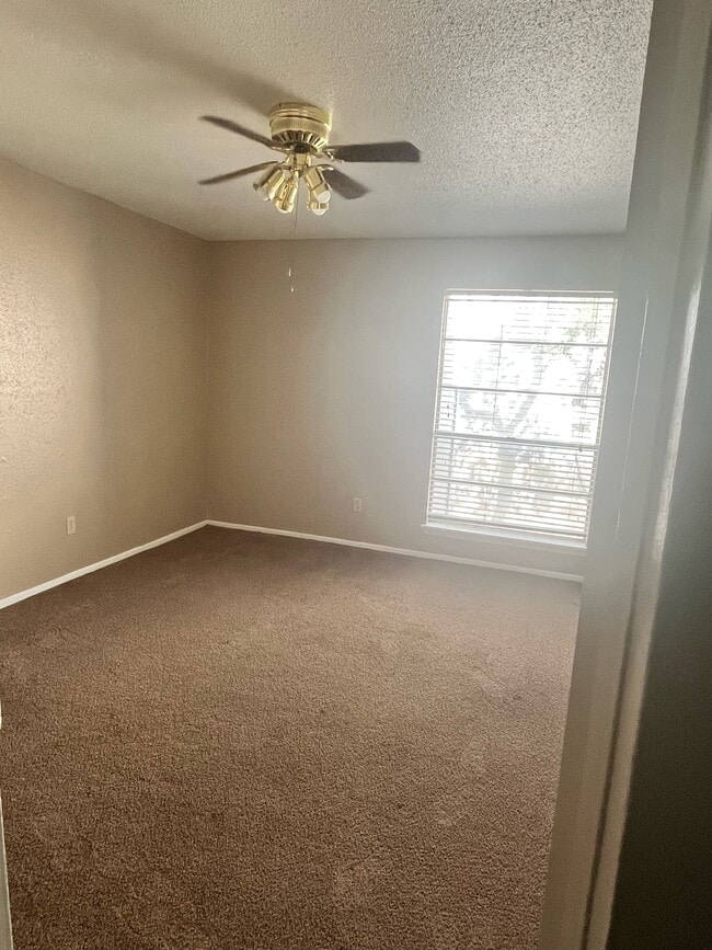 2/2 With connections - Peachtree Apartments