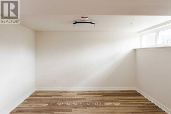 Photo - 164 Richard Clark Dr