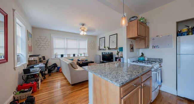 Photo - 465 Broadway Unidad 12 Rental