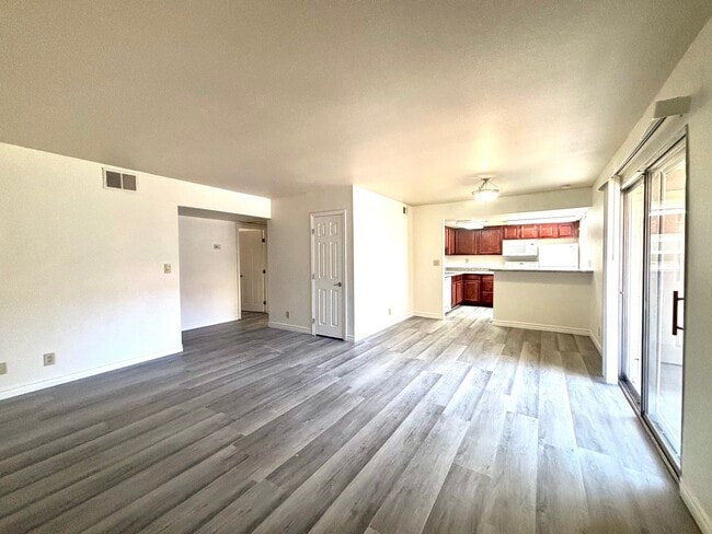 Building Photo - 5220 Indian River Dr Rental