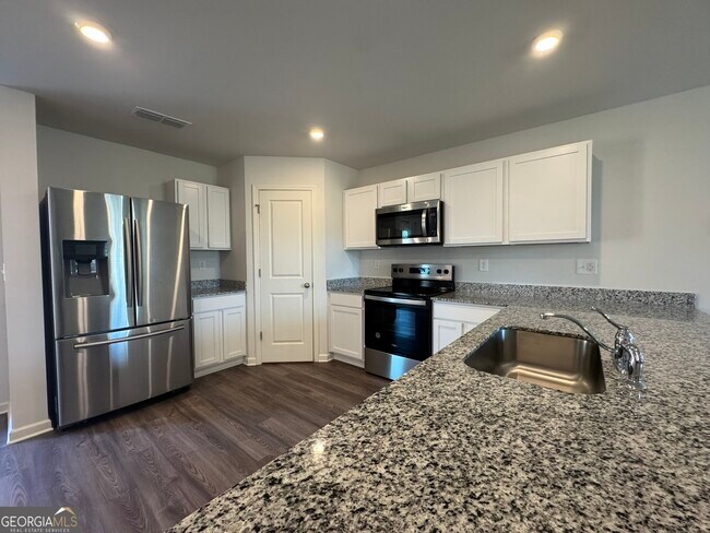 Photo - 528 Pemberton St