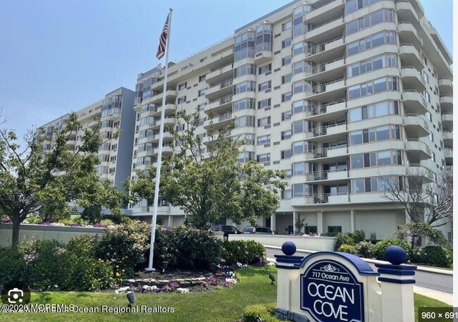 Building Photo - 717 Ocean Ave N Unit 702