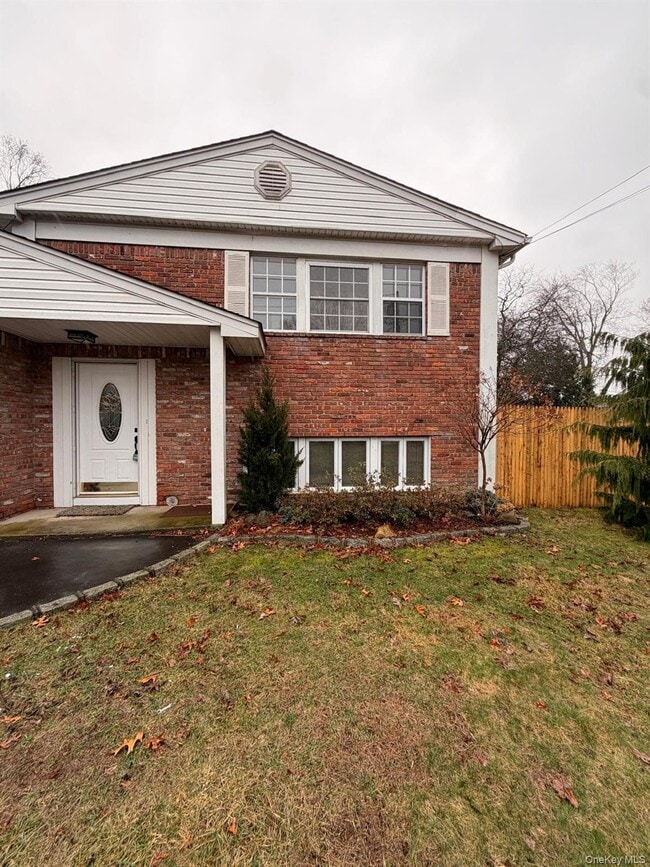 Building Photo - 740 Church St