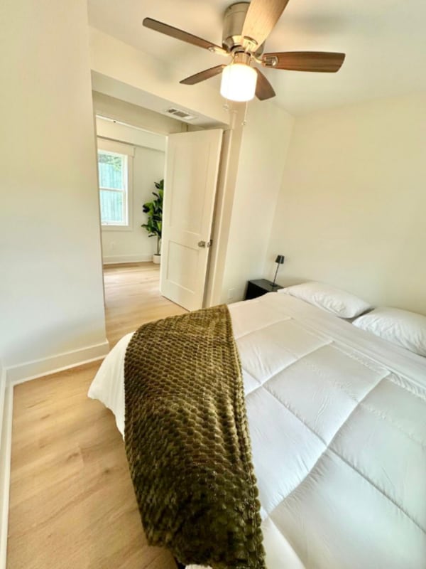 Photo - 1313 Live Oak St