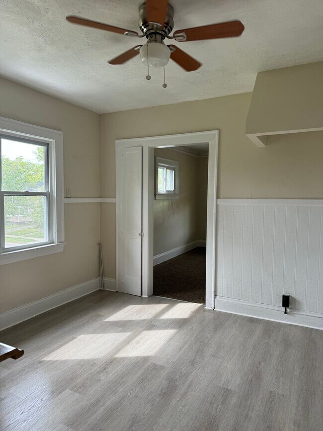 Photo - 4115 E 143rd St Unit UP