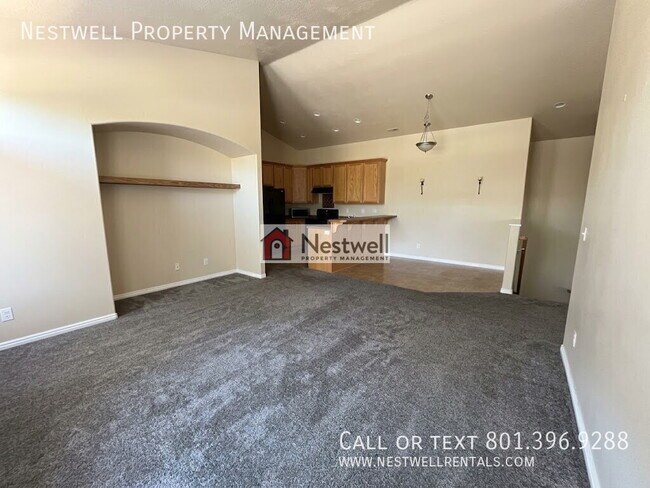 482 Walton Dr