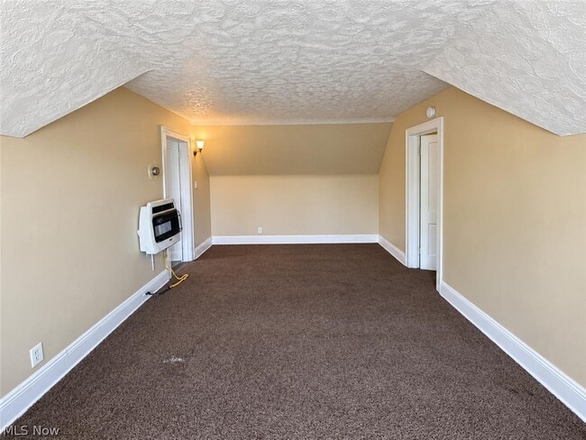 11202 Earle Ave Unit 3