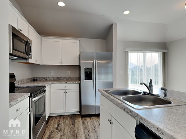 Photo - 12384 Waterbury Dr
