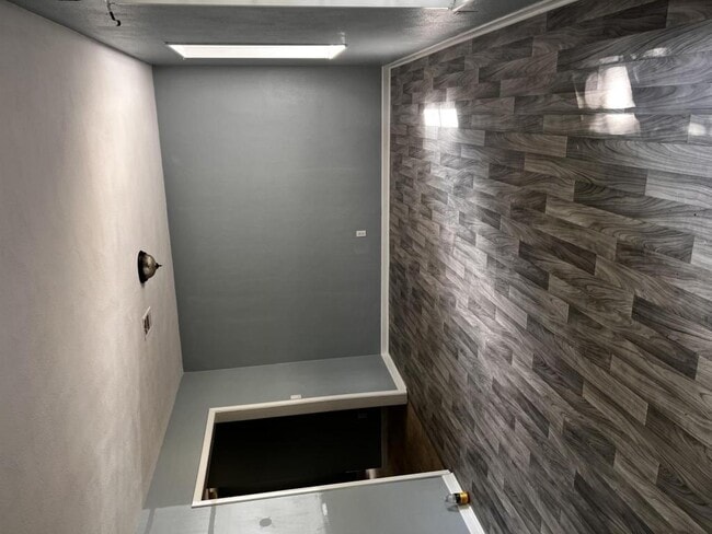 Photo - 202 Sheppard Rd