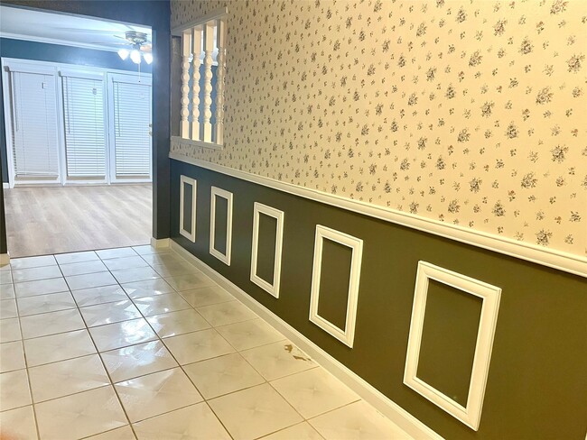 Building Photo - 7623 Deadwood Dr