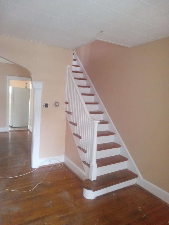 Photo - 30 Bellevue Ter