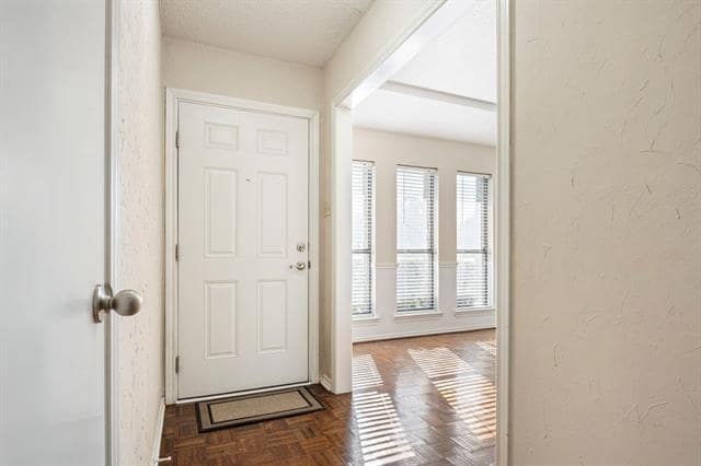 Photo - 339 Aspenway Dr