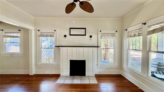 Photo - 640 9th Ave N