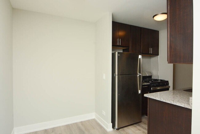 Photo - 447 W Surf St Unit 902
