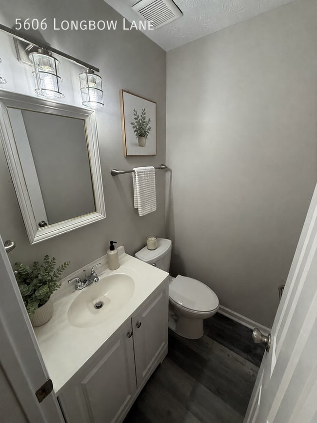 Photo - 5606 Longbow Ln