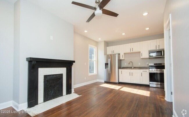 Building Photo - 918 Ash St Unit 3 Rental