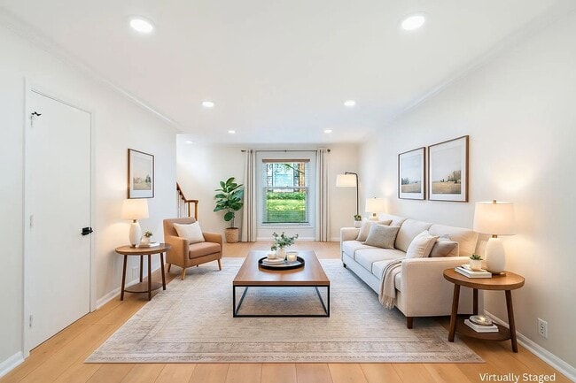 Building Photo - 5025 Hillsboro Pike