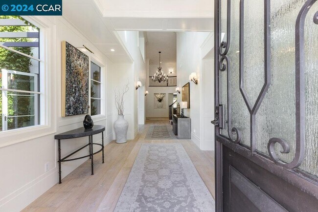 Photo - 324 Massoni Ct