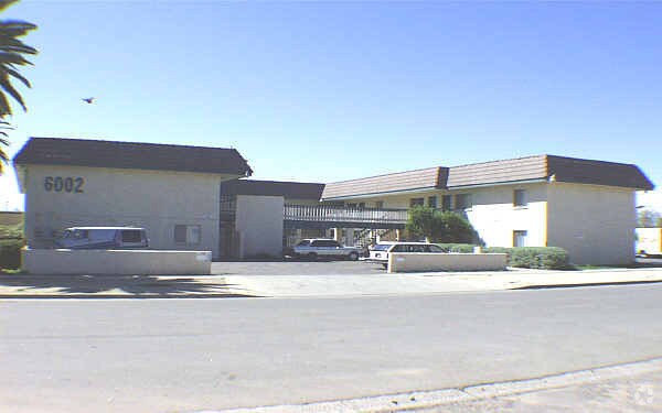 Photo - Glen Court Apartments