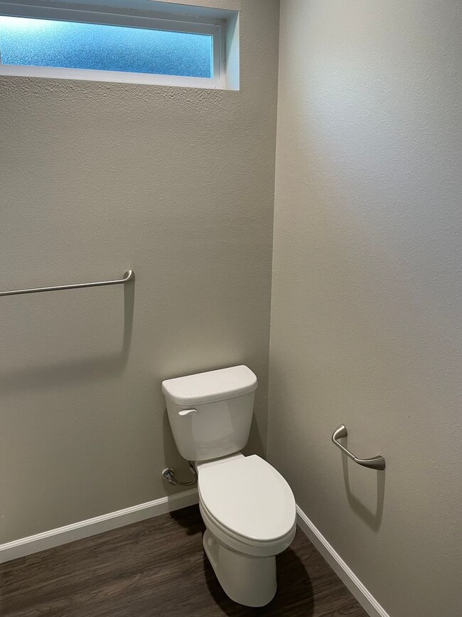 Photo - 485 E 6th St Unidad 2