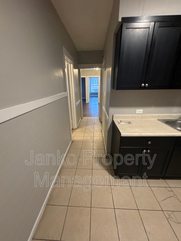 7132 S Ingleside Ave Unit 2