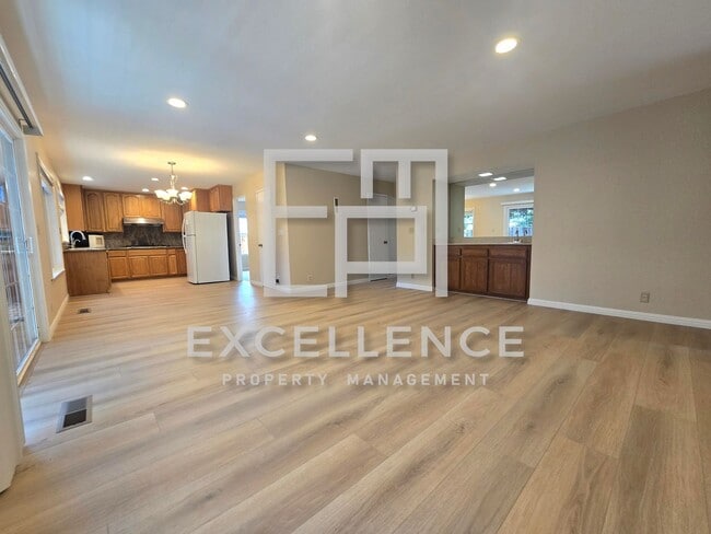 1809 Mccluhan Way