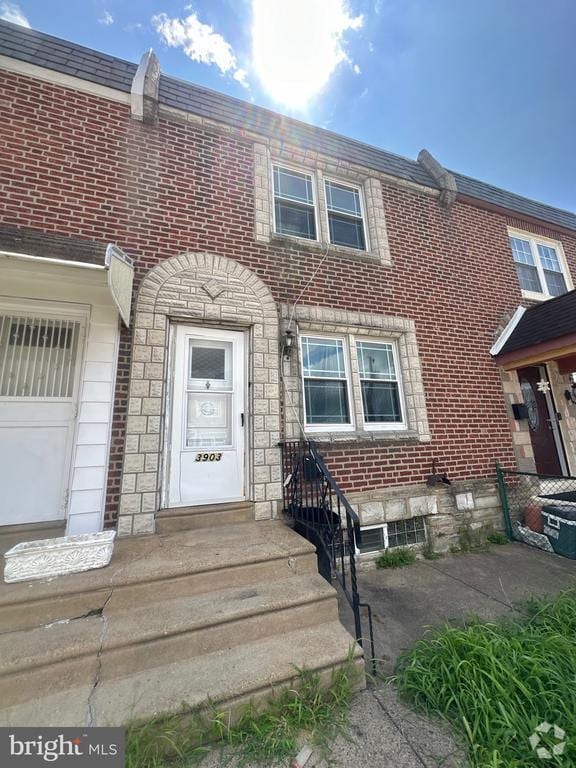 Building Photo - 3903 Claridge St Rental