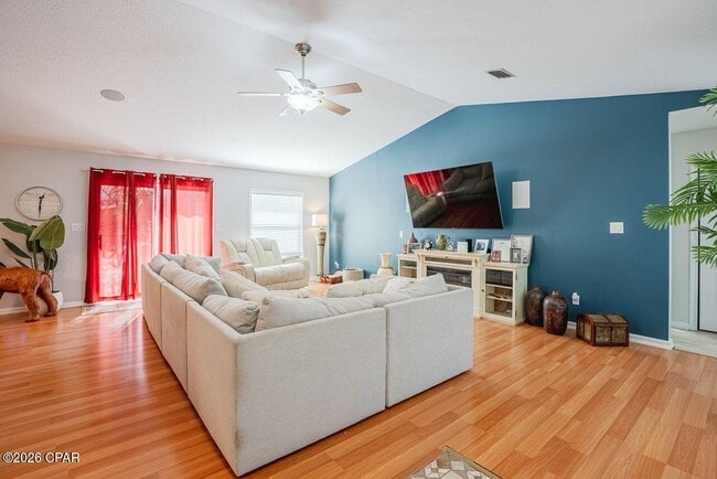 6224 Seminole Dr