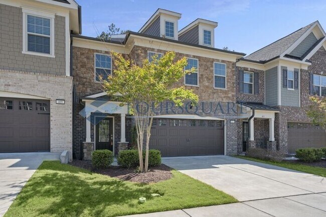 Building Photo - Elegant 3-Bed Townhome , Screened Porch & 2-Car Garage – Prime Davis Drive Location