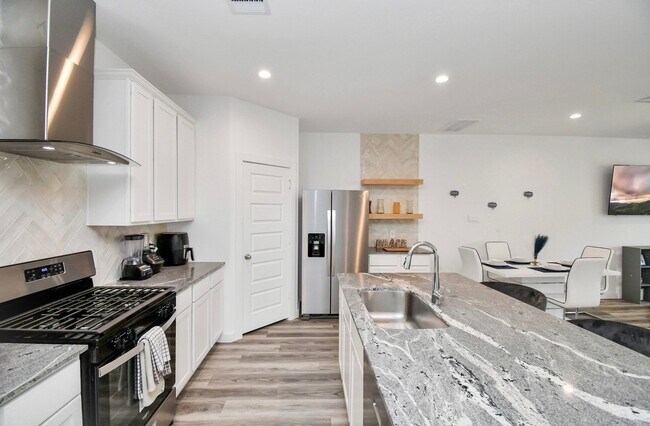 Photo - 10411 Pelham Cres Ct