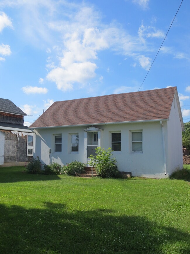 Fotografía del edificio - 505 Flambeau Ave