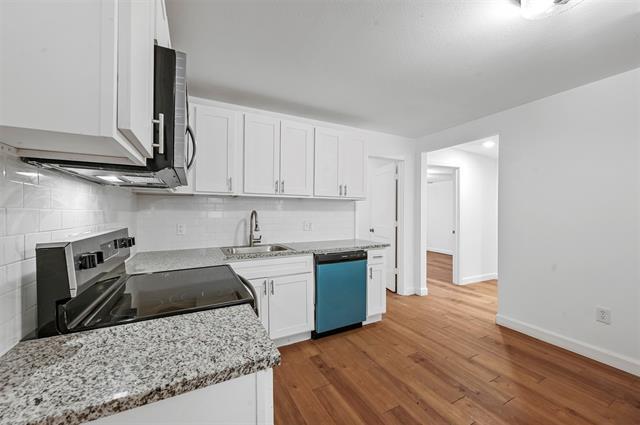 Photo - 621 E Day St