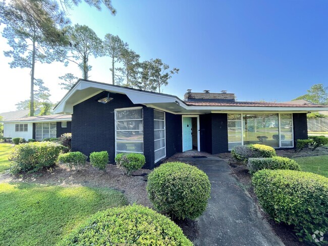 Building Photo - 1810 Valley Rd Rental