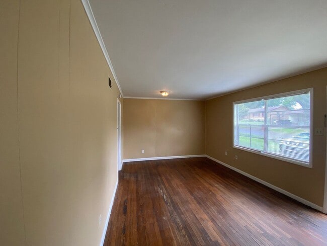 Photo - 648 Pawnee Ave