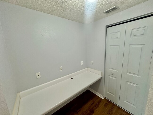 Photo - 10000 SW 52nd Ave