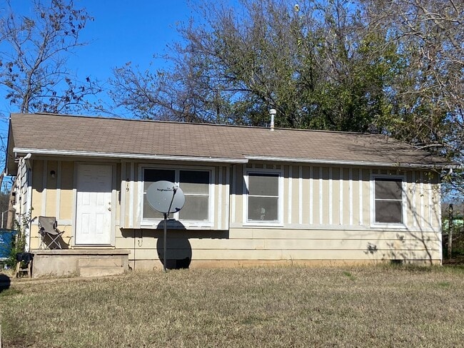 2 Bedroom 1 Bath w/ Office - 2 Bedroom 1 Bath w/ Office House