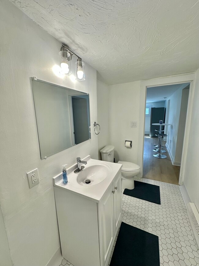 Photo - 122 Larch St
